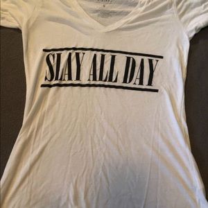 Slay all day small t-shirt